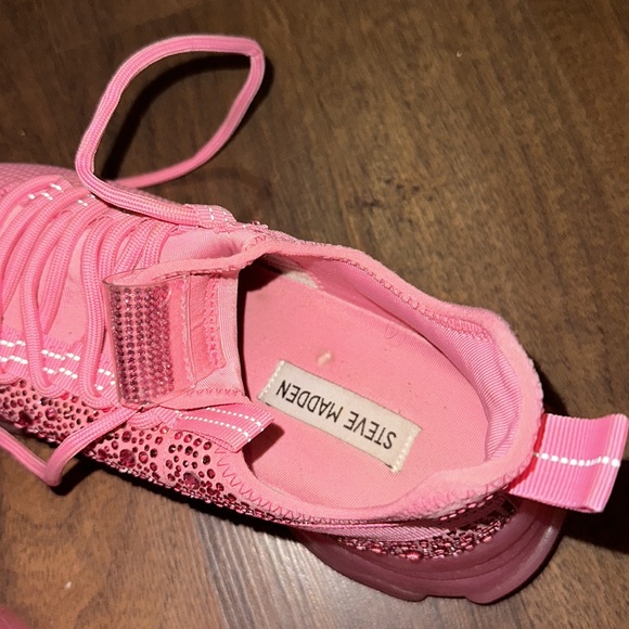 Maxima R Steve Madden Tennis Shoes - Picture 8 of 9